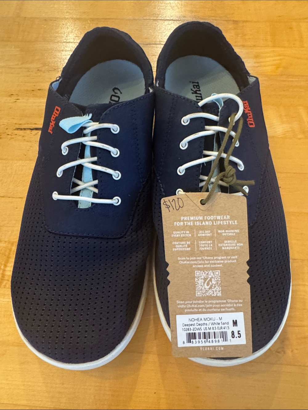 OluKai Men's Nohea Moku Navy Sneakers with White Laces size 8.5 new with tags